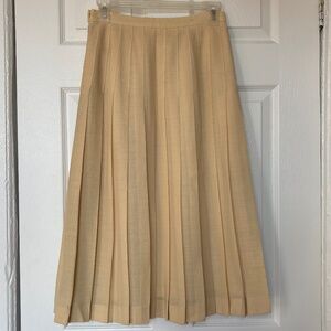 Vintage Burberrys Cream Wool Pleated Skirt – Size 0/2